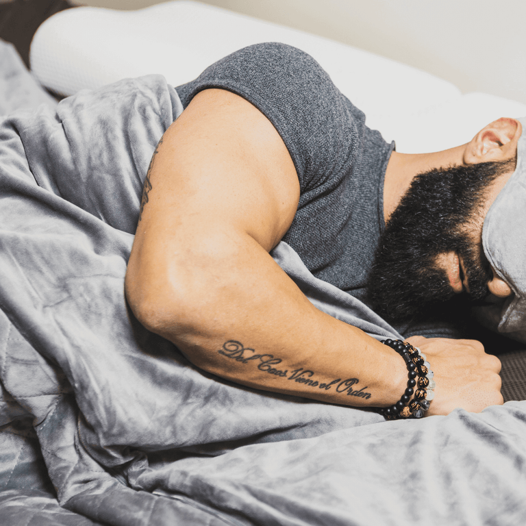 UltraPlush Weighted Blanket - Size: TWIN 60x80 Weight: 15 lb Colour: Grey by Gravid